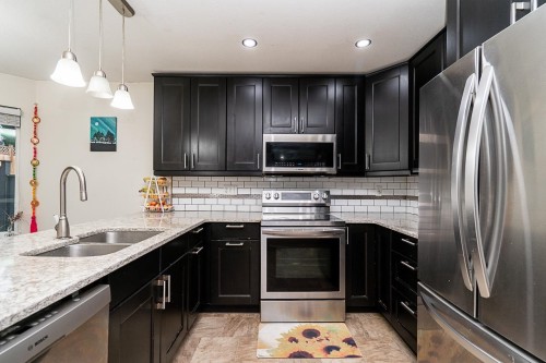 18661 56 Avenue, Surrey, BC 