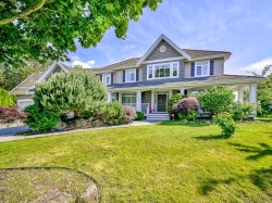 3652 164a Street Surrey, BC V3Z 0M1