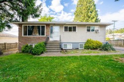 11191 90 Avenue Surrey, BC V4C 3H1