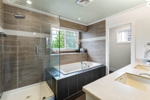 16018 80A Avenue, Surrey, BC 