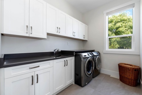 16345 59 Avenue, Surrey, BC 