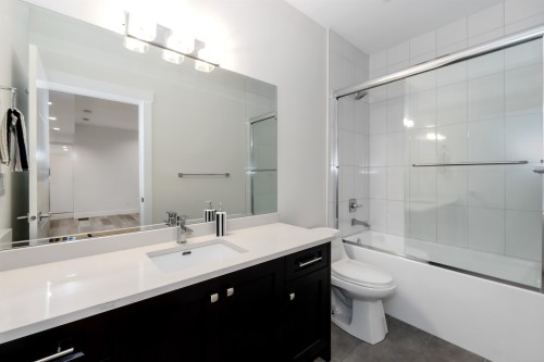16345 59 Avenue, Surrey, BC 