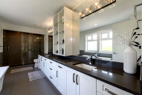 16345 59 Avenue, Surrey, BC 