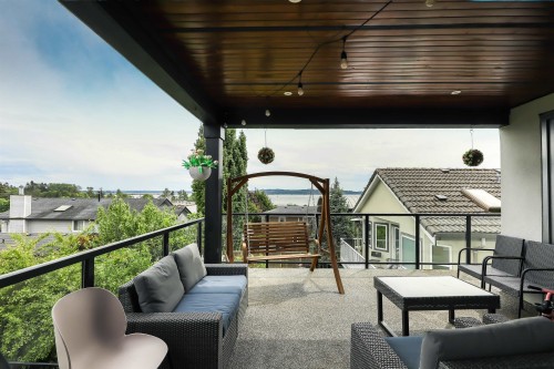 958 Keil Street, White Rock, BC 