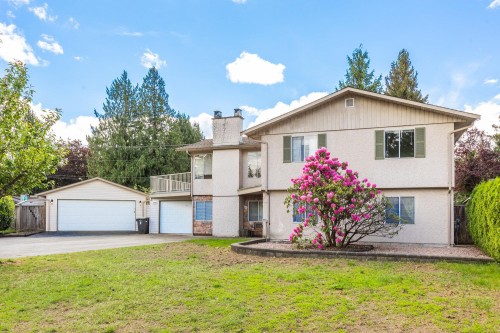 20554 43a Avenue  Langley, BC V3A 3C8