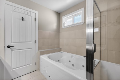 6692 193A Street, Surrey, BC 