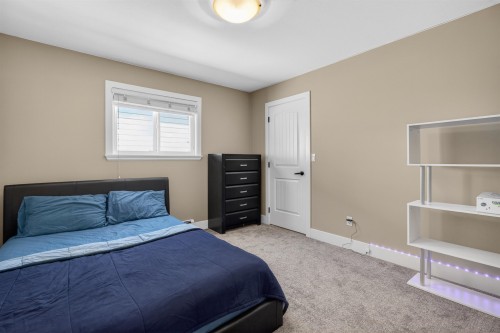 6692 193A Street, Surrey, BC 