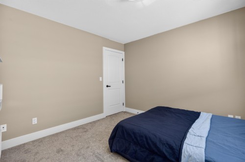6692 193A Street, Surrey, BC 