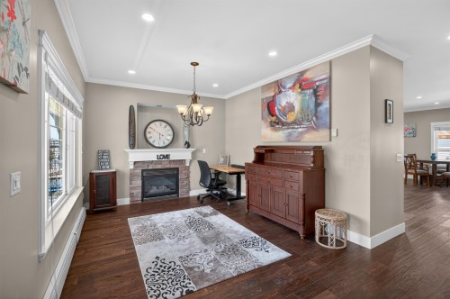 6692 193A Street, Surrey, BC 