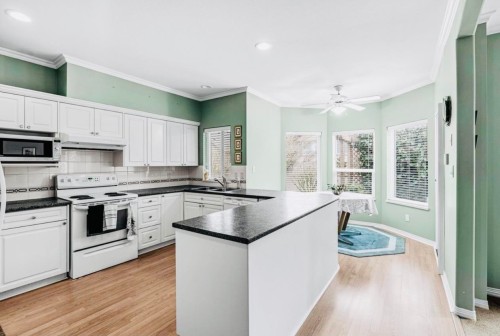 15422 78A Ave, Surrey, BC 