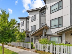 37-16589 25a Avenue Surrey, BC V3Z 1H5