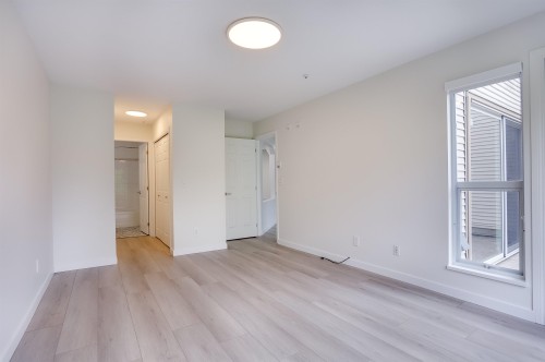 302-20727 Douglas Crescent, Langley, BC 