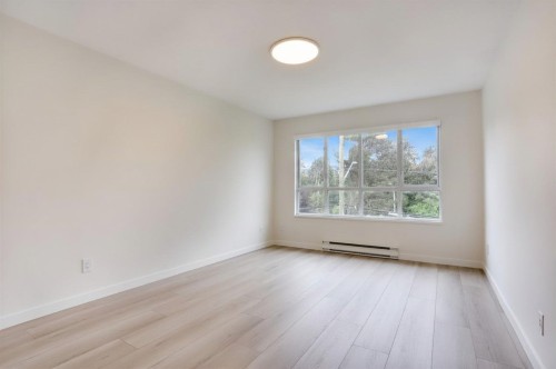 302-20727 Douglas Crescent, Langley, BC 