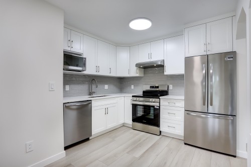 302-20727 Douglas Crescent, Langley, BC 