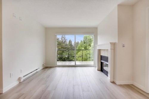 302-20727 Douglas Crescent, Langley, BC 