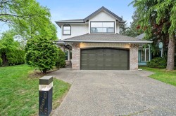 10898 160a Street Surrey, BC V4N 3J8