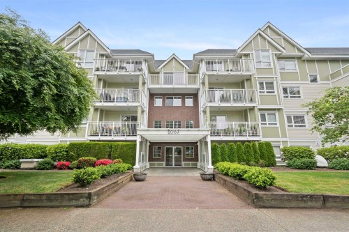 103-20189 54 Avenue  Langley, BC V3A 3W2