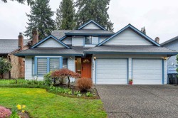 10672 Glenwood Drive  Surrey, BC V4N 1T6