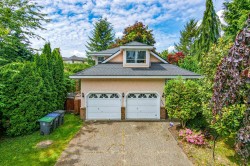 9465 164 Street Surrey, BC V4N 3C8