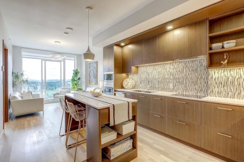 3904-13495 Central Avenue  Surrey, BC V3T 0K2