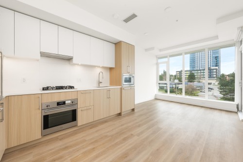 408-9675 King George Boulevard  Surrey, BC V3T 0T7