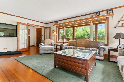 21415 0 Avenue, Langley, BC - Indoor Photo Showing Living Room