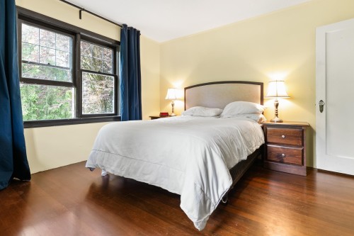21415 0 Avenue, Langley, BC - Indoor Photo Showing Bedroom