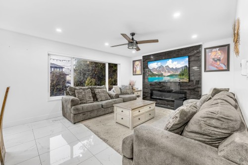 11761 92 Avenue  Delta, BC V4C 3L3