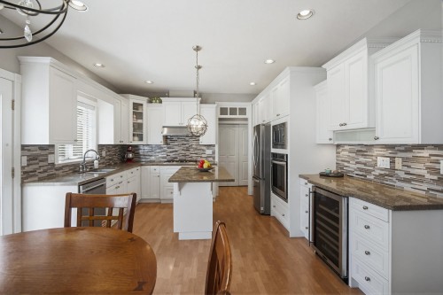 15512 37A Avenue, Surrey, BC 