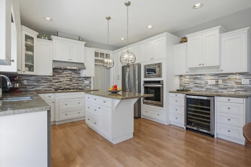 15512 37A Avenue, Surrey, BC 
