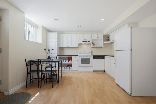 15512 37A Avenue, Surrey, BC 
