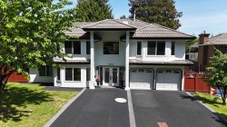 8034 166 Street Surrey, BC V4N 0H1