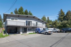 11821 72 Avenue Delta, BC V4E 1Z5