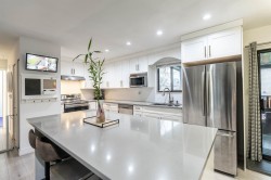 13933 90a Avenue Surrey, BC V3V 6Z7