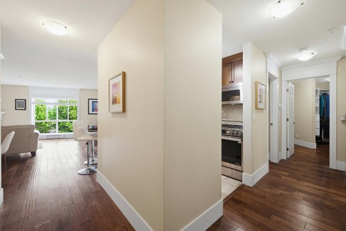 305-15150 29A Avenue, Surrey, BC - Indoor Photo Showing Other Room