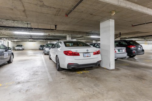 305-15150 29A Avenue, Surrey, BC - Indoor Photo Showing Garage
