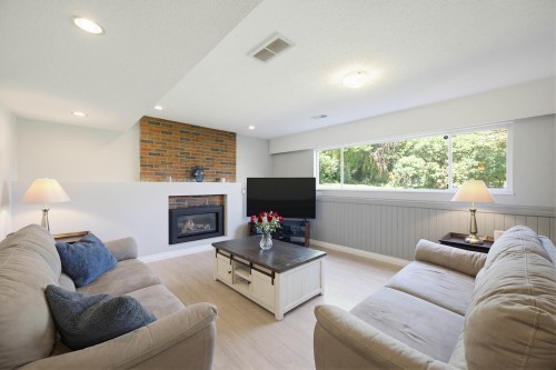 24105 61 Avenue, Langley, BC 