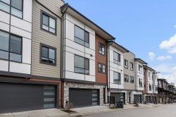 24-20150 81 Avenue Langley, BC V2Y 3L8
