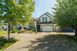 12572 62b Avenue Surrey, BC V3X 3M9