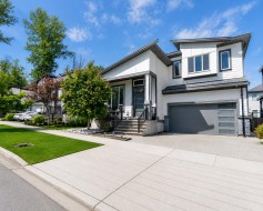 5921 140b Street Surrey, BC V3X 2N3