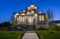 1495 168 Street Surrey, BC V3S 9M4