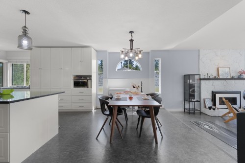 15971 101A Avenue, Surrey, BC 