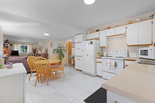 15971 101A Avenue, Surrey, BC 