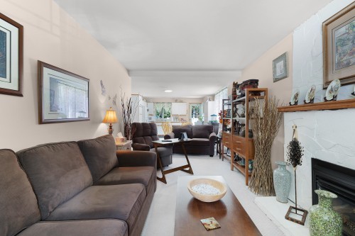 15971 101A Avenue, Surrey, BC 