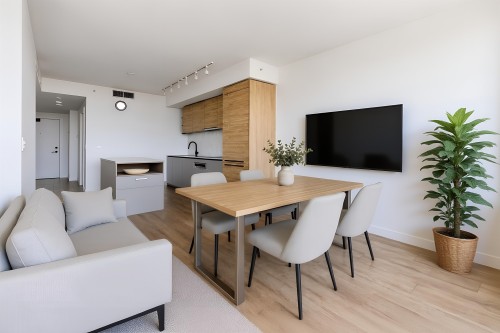 2501-10448 University Drive, Surrey, BC - Indoor