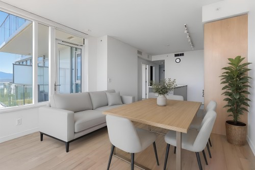 2501-10448 University Drive, Surrey, BC - Indoor