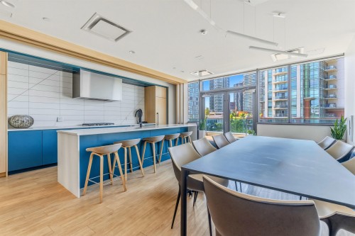 2501-10448 University Drive, Surrey, BC - Indoor Photo Showing Dining Room