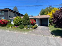 15817 Goggs Avenue  White Rock, BC V4B 2P1