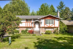 7342 140 Street Surrey, BC V3W 5J7