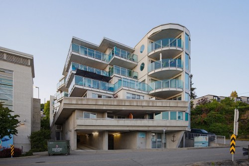502-14955 Victoria Avenue  White Rock, BC V4B 1G2